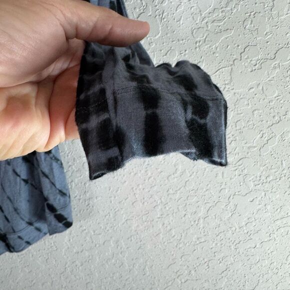 Kaufman Franco Asymmetrical Blue and Black Tie-Dye Top Tunic Size L - Picture 5 of 9